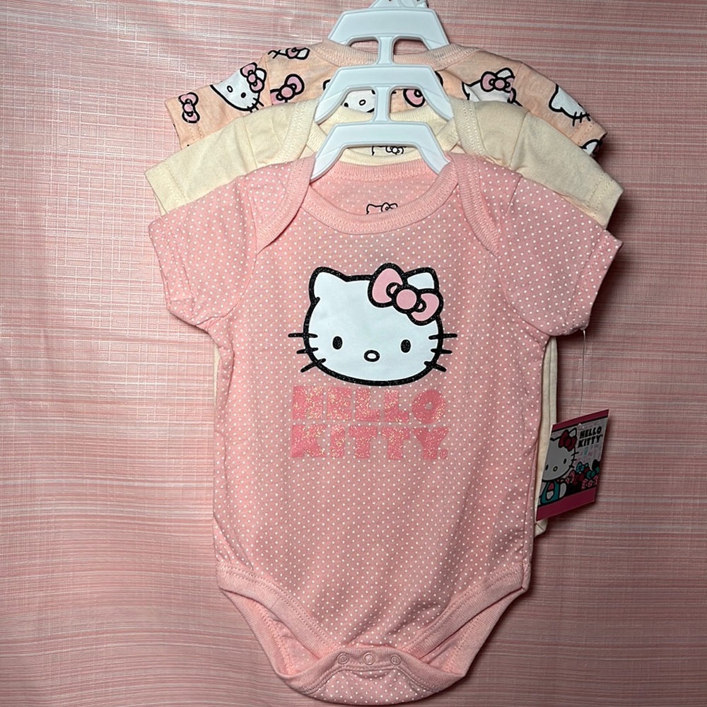 NWT 3 Piece Hello Kitty Baby Onesie Set